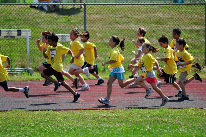 FITNESS UNIVERSITY YELLOW RUNNERS